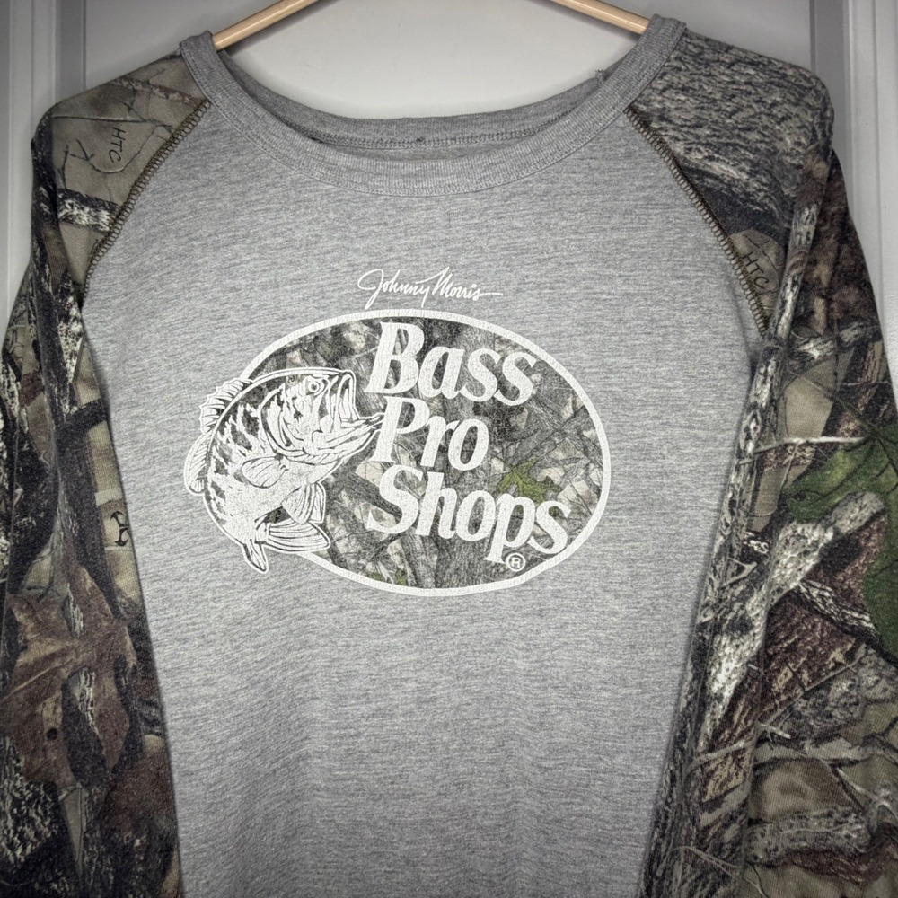 Bass Pro Shops Mens XL Camo Raglan Long Sleeve T-Shirt Johnny Morris Fishing